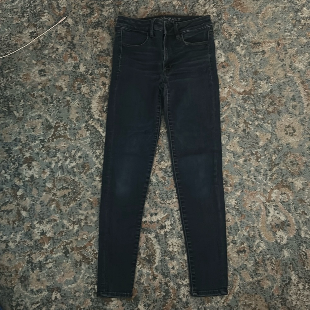 American Eagle Dark-Wash Hi-rise Jegging